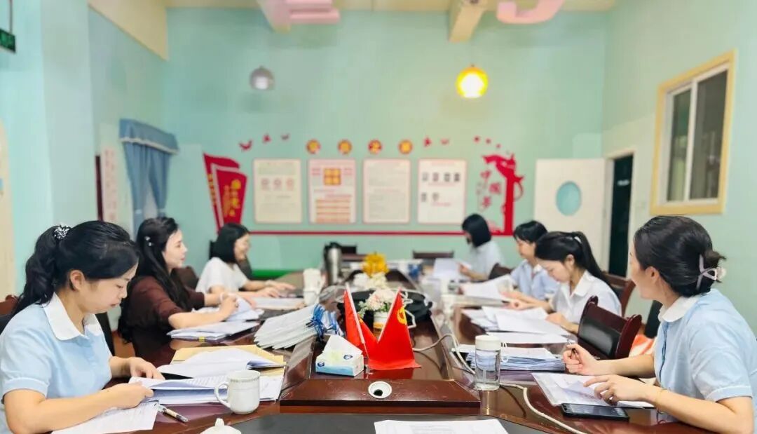 用心排查 用爱护航——乐乐宏远教育集团2025年秋期开学检查